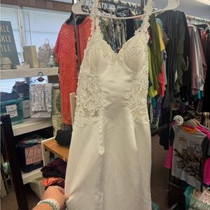 Elegant White Lace Dress